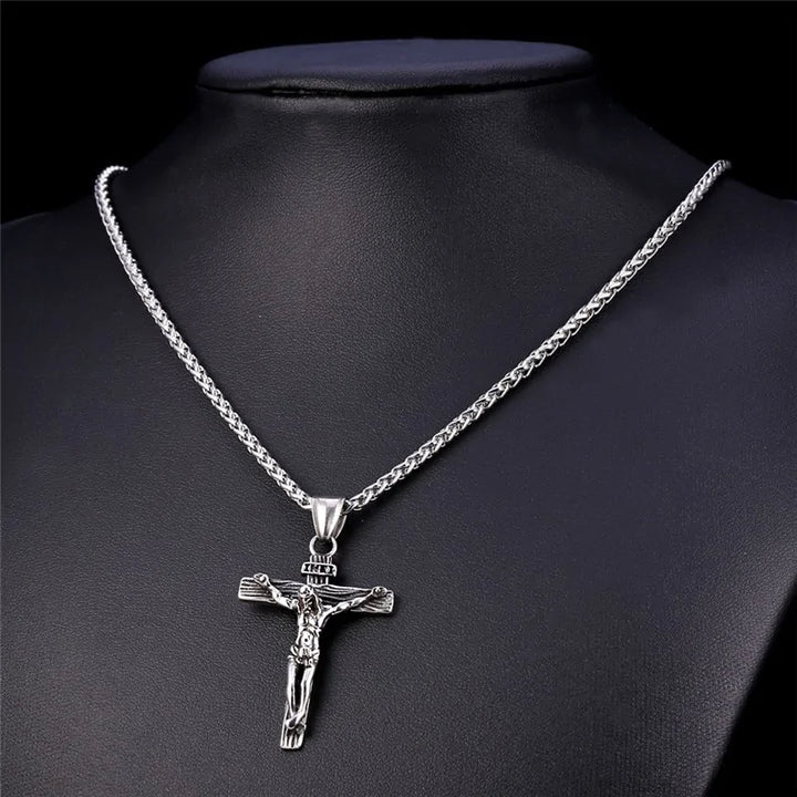 Gold Cross Chain Necklace: Luxury Fashion Accessory